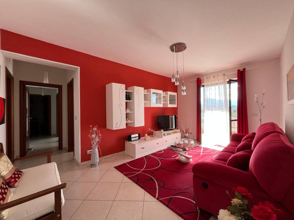 appartamento in vendita a Reggio di Calabria in zona Catona