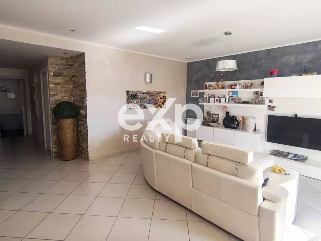 appartamento in vendita a Reggio di Calabria in zona Gallico Superiore