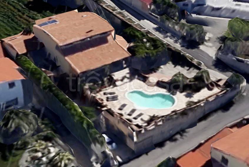 casa indipendente in vendita a Reggio di Calabria in zona Pellaro