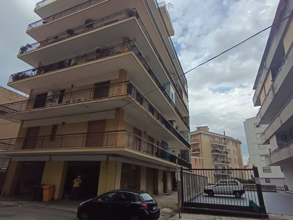 appartamento in vendita a Reggio di Calabria in zona San Brunello