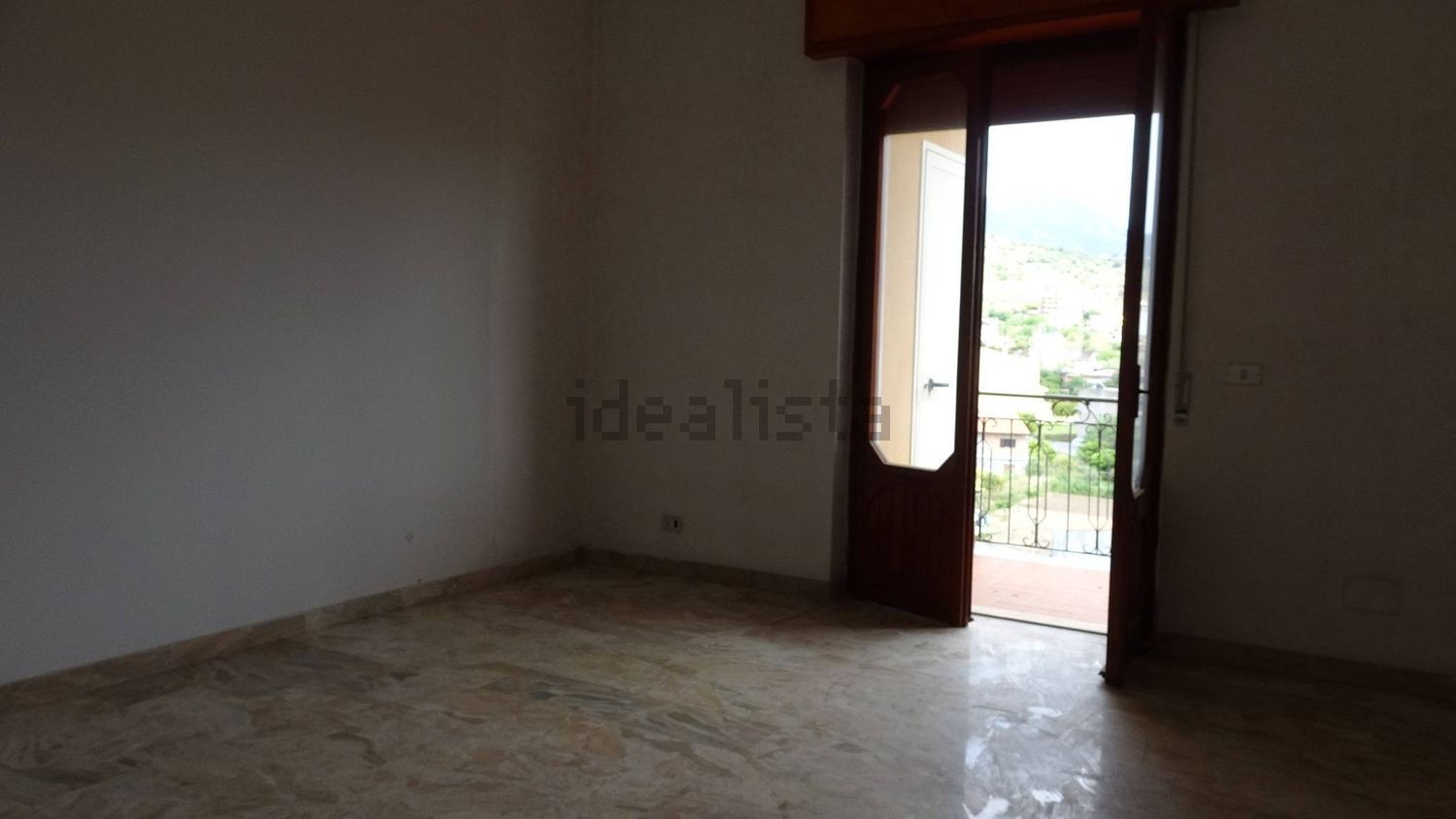 appartamento in vendita a Reggio di Calabria in zona Ravagnese