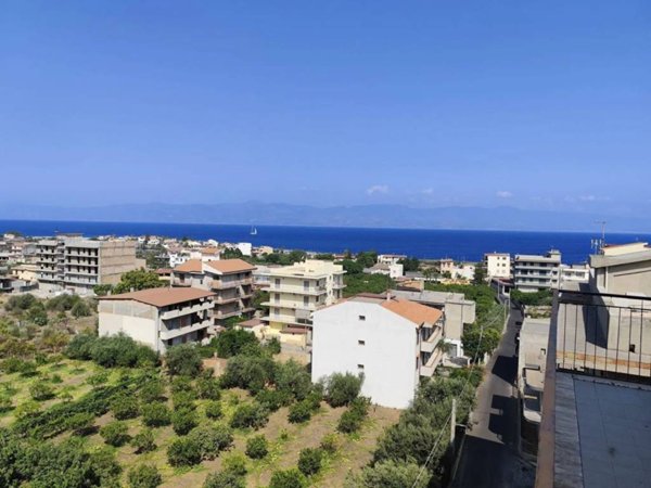 appartamento in vendita a Reggio di Calabria in zona Pellaro