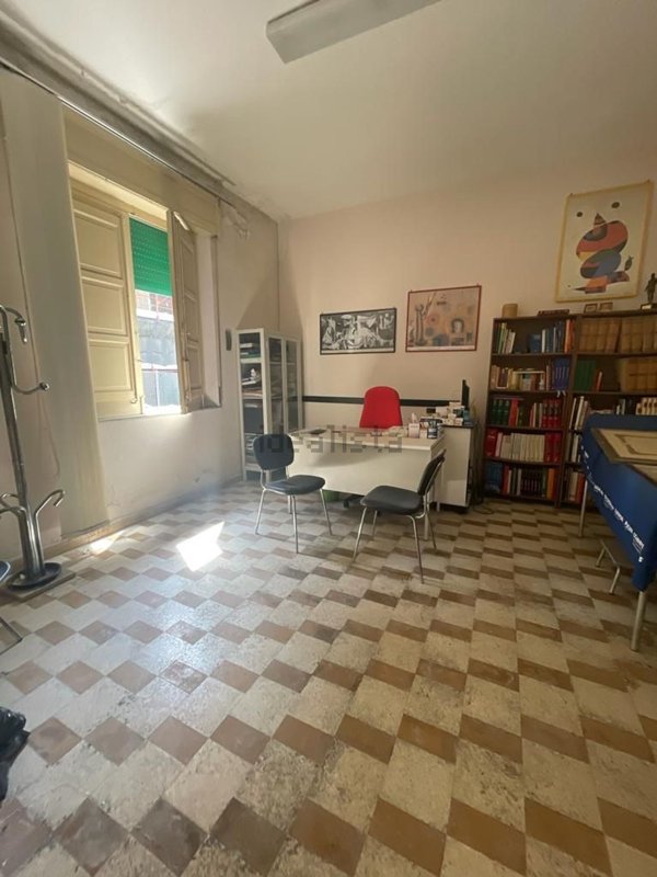 appartamento in vendita a Reggio di Calabria in zona Sbarre