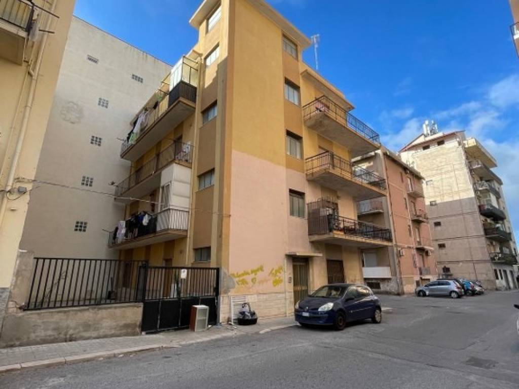 appartamento in vendita a Reggio di Calabria in zona Sbarre