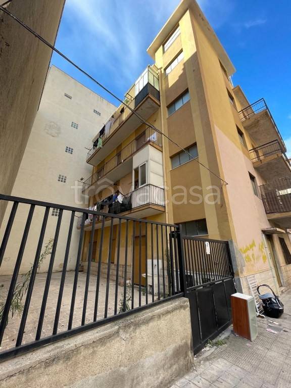 appartamento in vendita a Reggio di Calabria in zona Sbarre