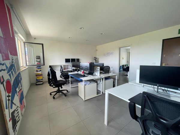 ufficio in vendita a Reggio di Calabria