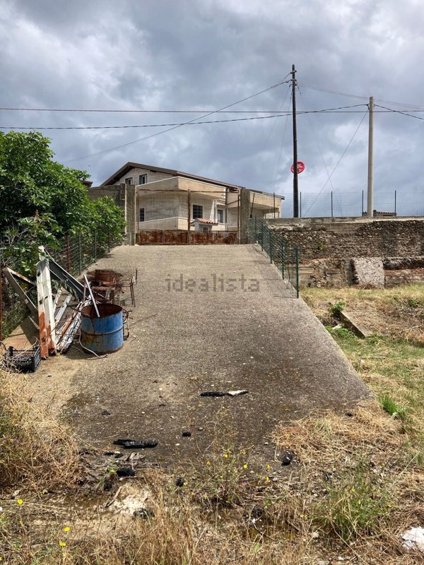 terreno edificabile in vendita a Reggio di Calabria in zona Catona