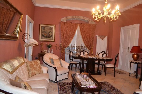 casa indipendente in vendita a Reggio di Calabria in zona Centro Storico