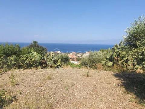 terreno agricolo in vendita a Reggio di Calabria in zona Pellaro