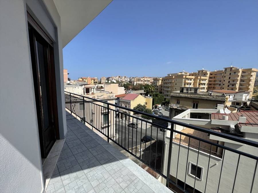 appartamento in vendita a Reggio di Calabria in zona Gebbione