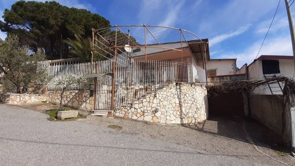 casa indipendente in vendita a Reggio di Calabria in zona Terreti