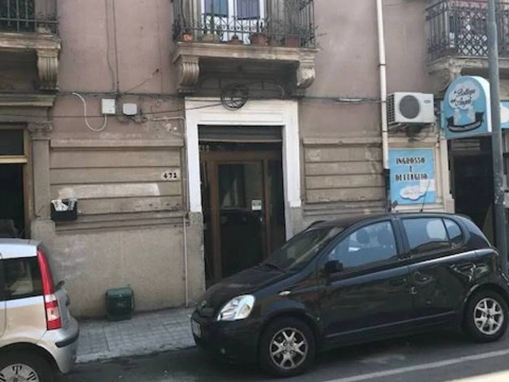 negozio in vendita a Reggio di Calabria in zona Sbarre