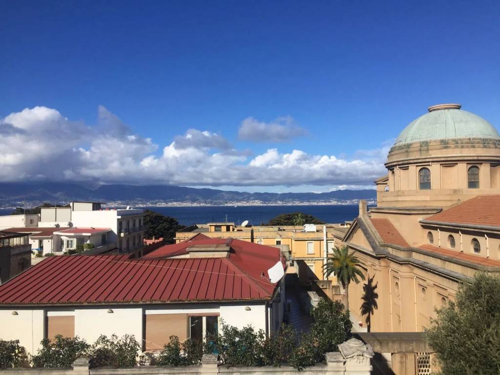 appartamento in vendita a Reggio di Calabria in zona Centro Storico