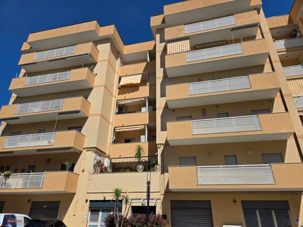 appartamento in vendita a Reggio di Calabria in zona Sbarre