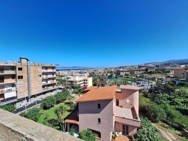 appartamento in vendita a Reggio di Calabria in zona Modena