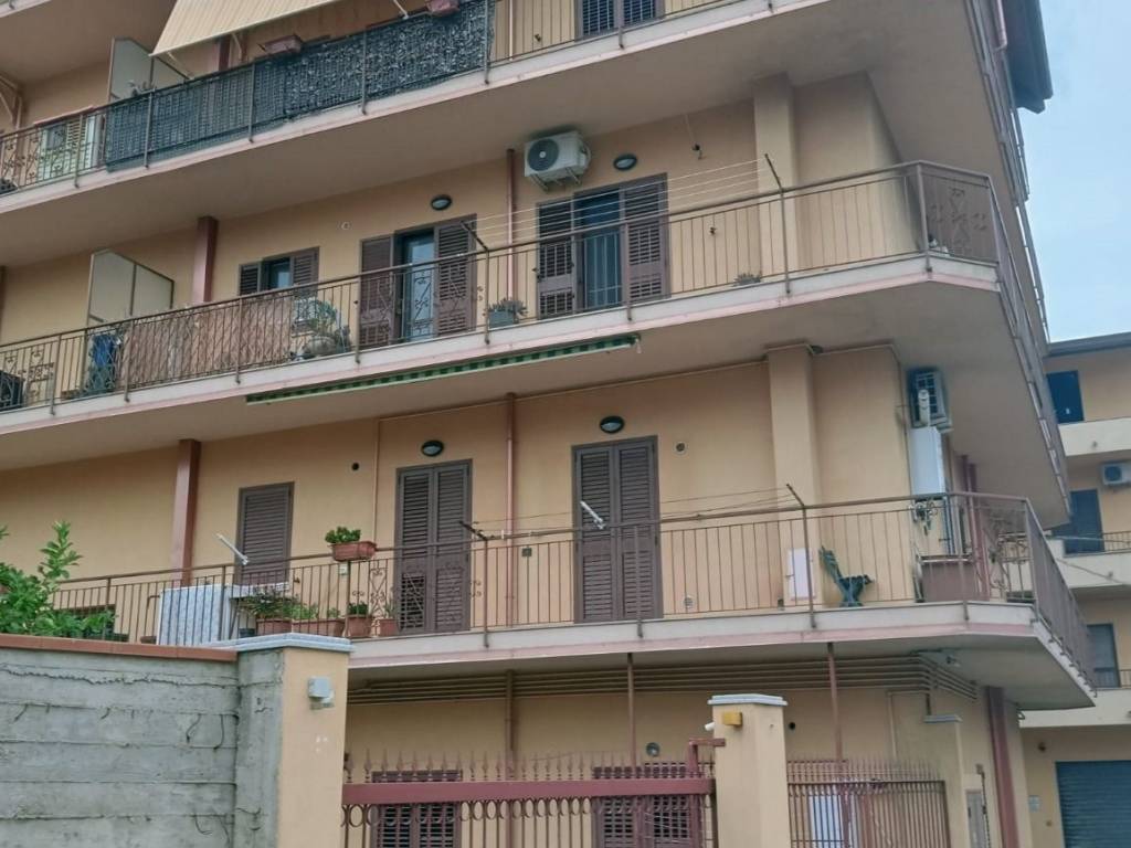 appartamento in vendita a Reggio di Calabria in zona Ravagnese