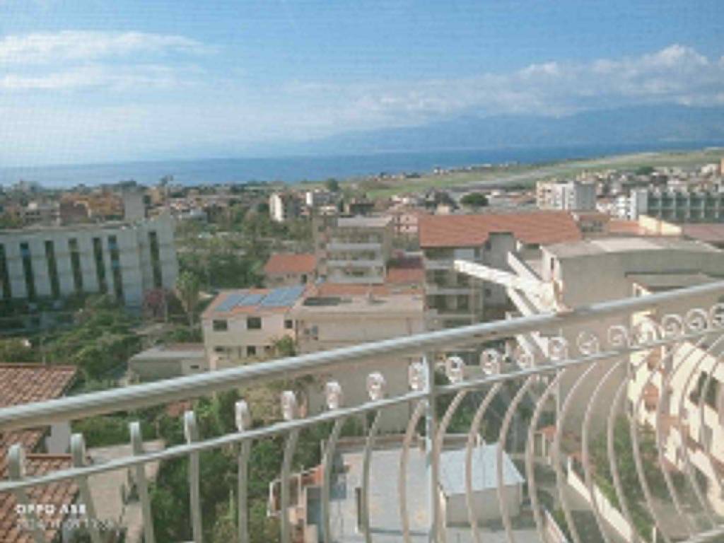 appartamento in vendita a Reggio di Calabria in zona Gallina