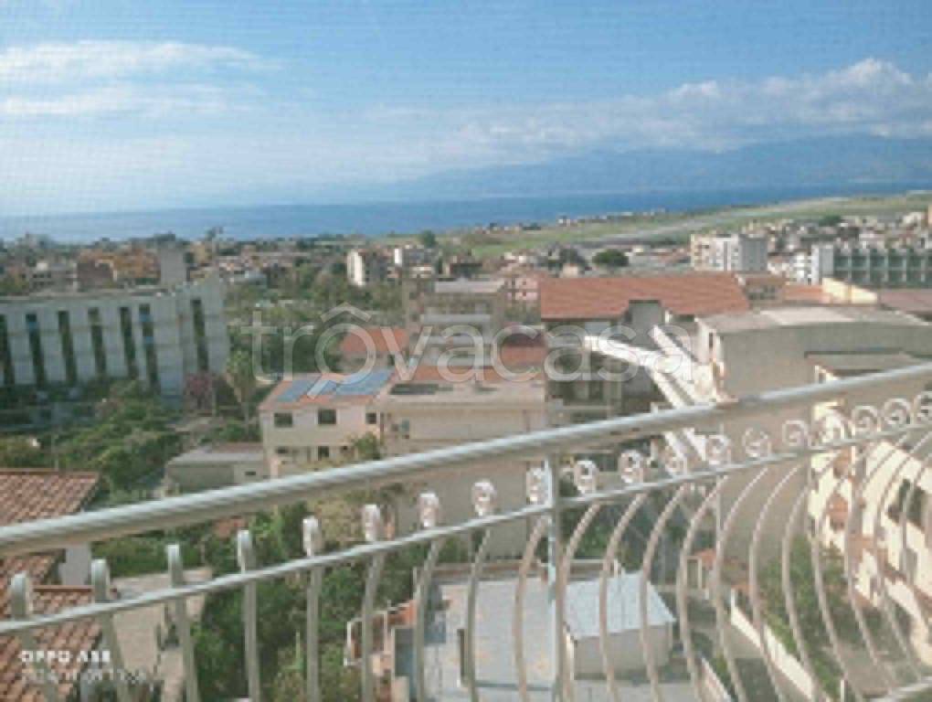 appartamento in vendita a Reggio di Calabria in zona Ravagnese