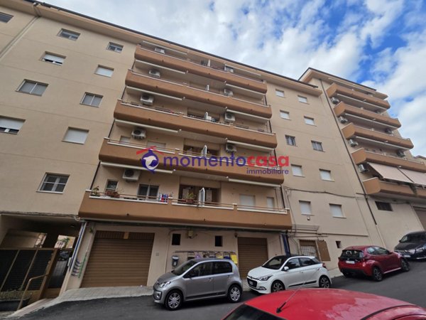 appartamento in vendita a Reggio di Calabria in zona Modena