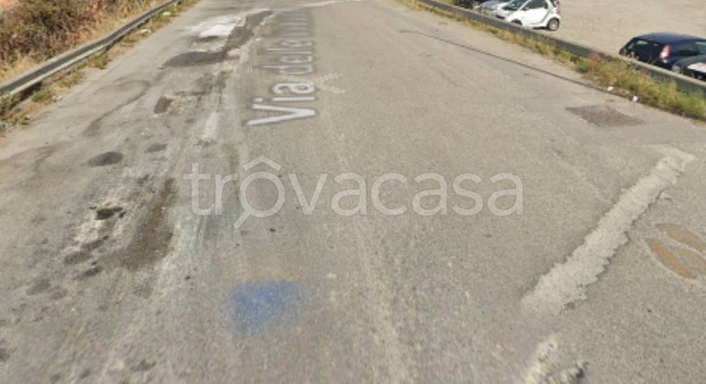 locale commerciale in vendita a Reggio di Calabria in zona San Gregorio