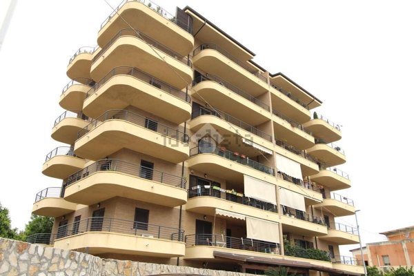 appartamento in vendita a Reggio di Calabria in zona Gallico Marina