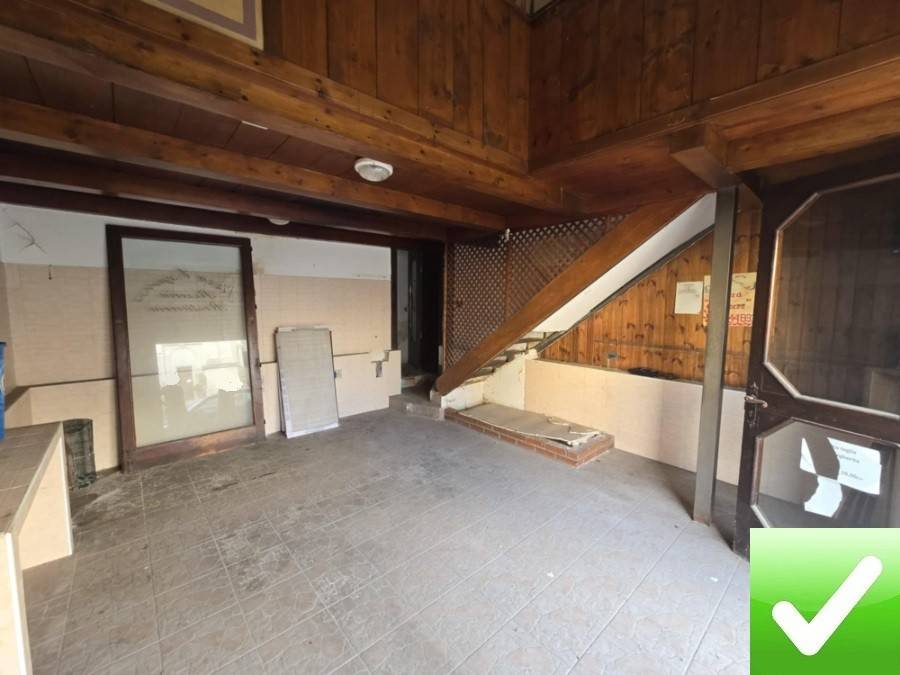 negozio in vendita a Reggio di Calabria in zona Santa Caterina