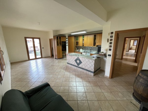 appartamento in vendita a Reggio di Calabria in zona Modena