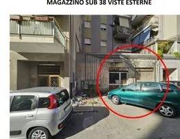 locale commerciale in vendita a Reggio di Calabria in zona San Giorgio