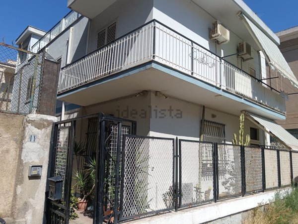 casa indipendente in vendita a Reggio di Calabria in zona Sbarre