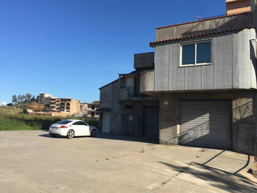casa indipendente in vendita a Reggio di Calabria in zona Ravagnese