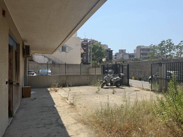 negozio in vendita a Reggio di Calabria