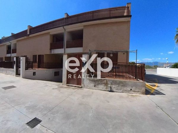 casa indipendente in vendita a Reggio di Calabria in zona Gallico Marina