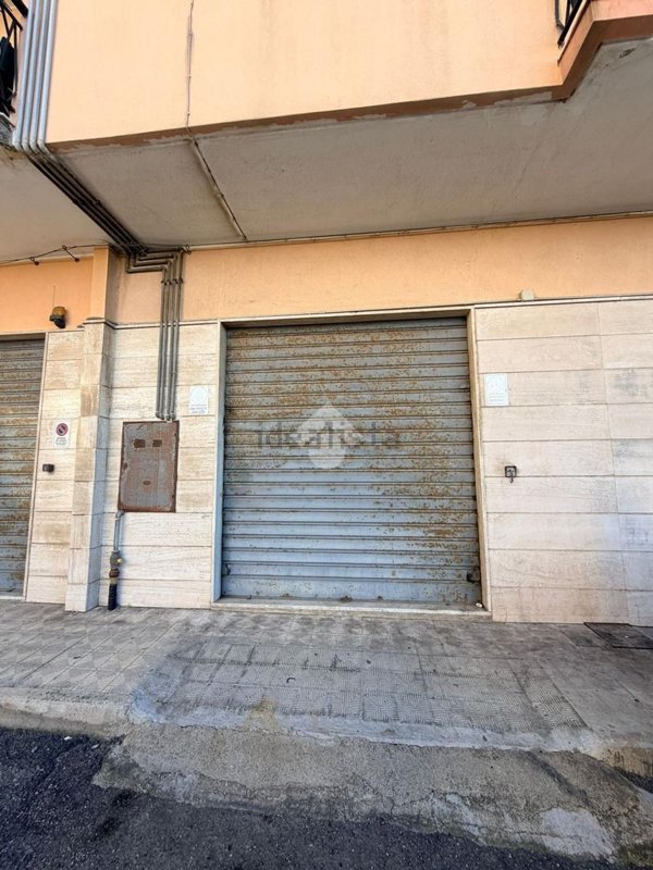 locale di sgombero in vendita a Reggio di Calabria