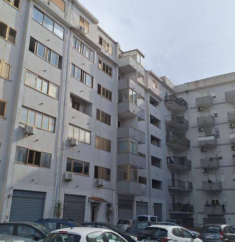 appartamento in vendita a Reggio di Calabria in zona Sbarre