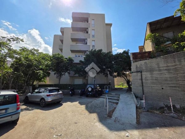 appartamento in vendita a Reggio di Calabria in zona Modena