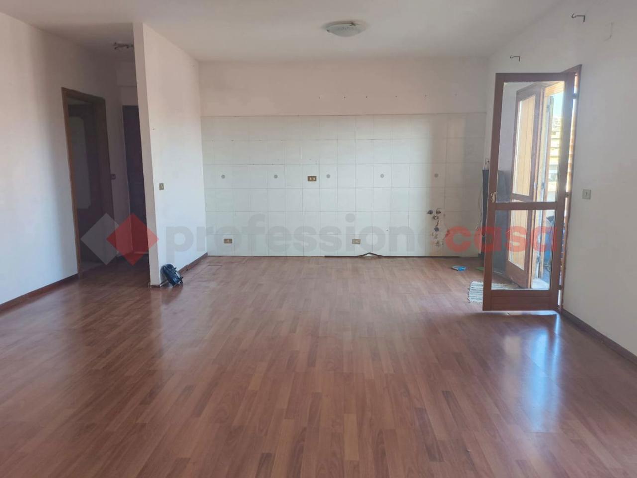 appartamento in vendita a Reggio di Calabria in zona Rione Ferrovieri