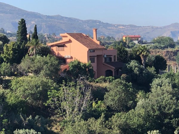 casa indipendente in vendita a Reggio di Calabria in zona Gallina