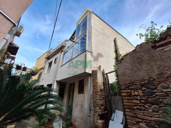intera palazzina in vendita a Reggio di Calabria in zona Salìce Cálabro