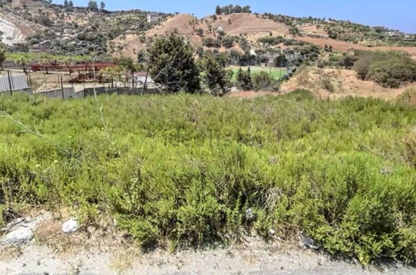 terreno edificabile in vendita a Reggio di Calabria in zona Pellaro