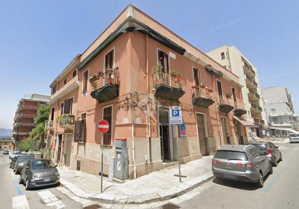 locale commerciale in vendita a Reggio di Calabria