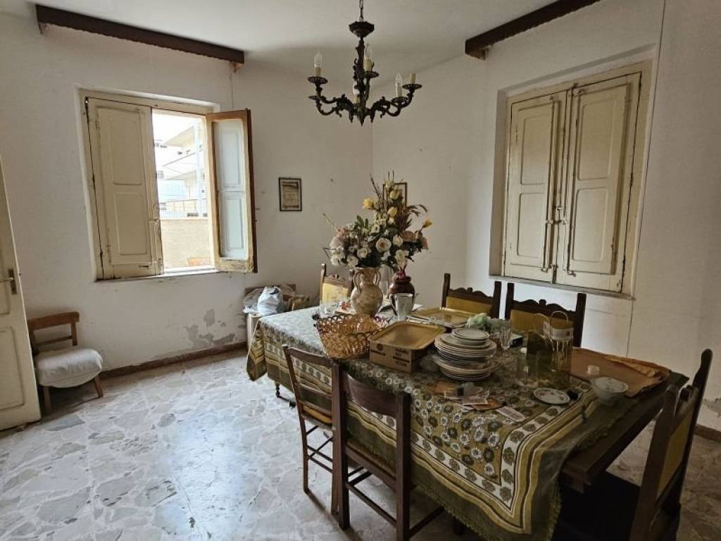 casa indipendente in vendita a Reggio di Calabria in zona Rione Ferrovieri