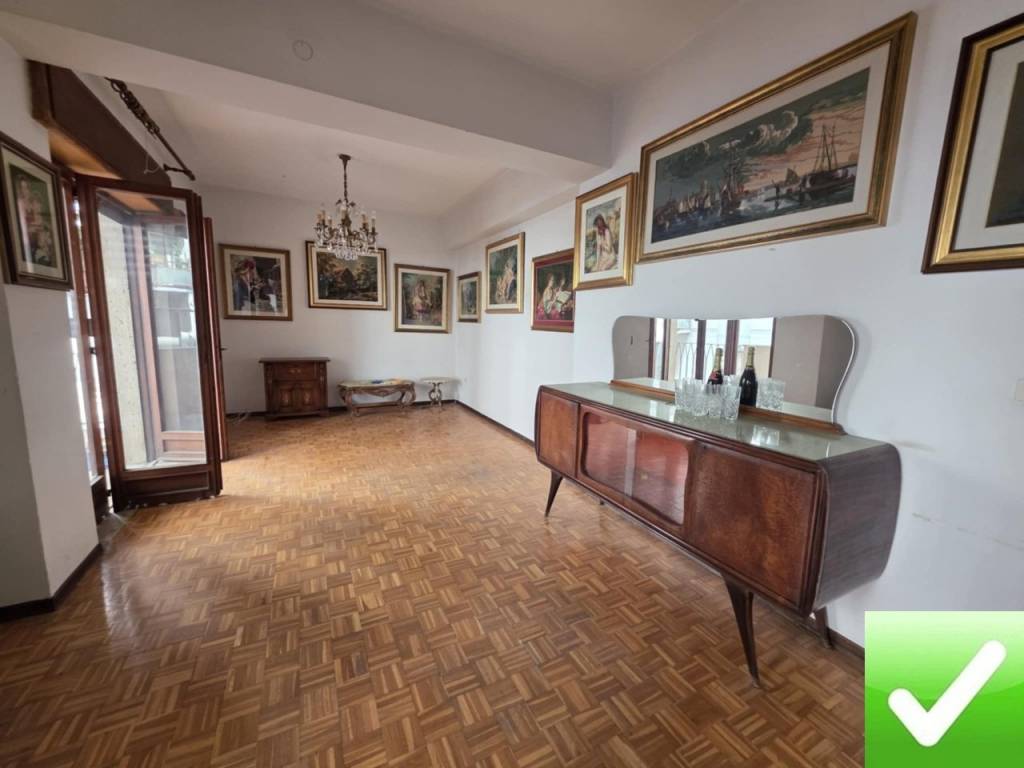 appartamento in vendita a Reggio di Calabria in zona Centro Storico