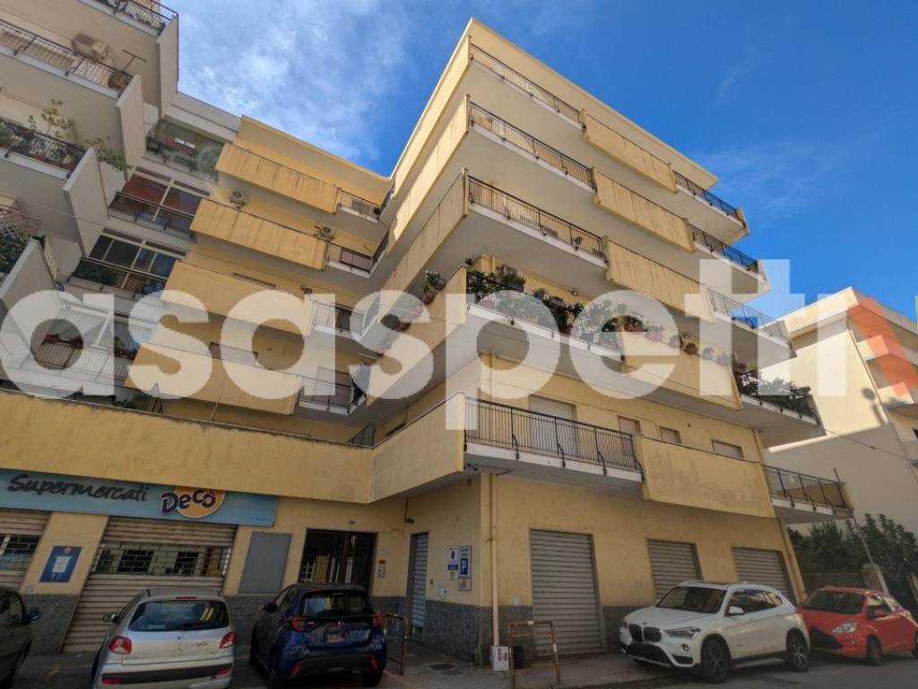 appartamento in vendita a Reggio di Calabria in zona Ravagnese