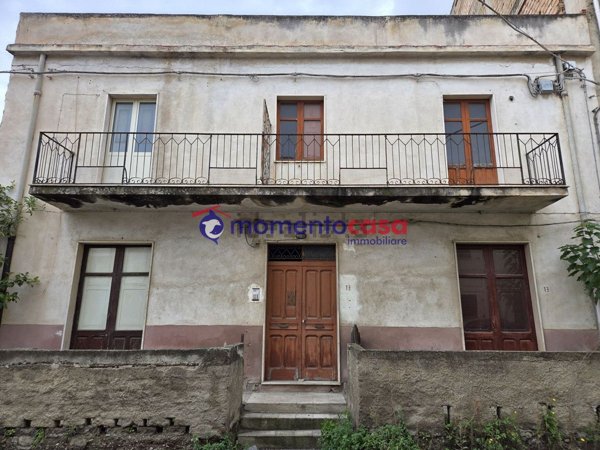 casa indipendente in vendita a Reggio di Calabria in zona Saracinello