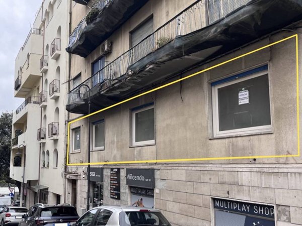ufficio in vendita a Reggio di Calabria in zona Centro Storico
