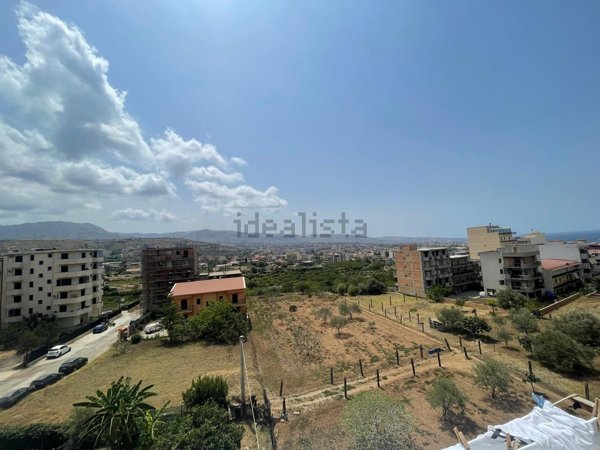 appartamento in vendita a Reggio di Calabria in zona Ravagnese