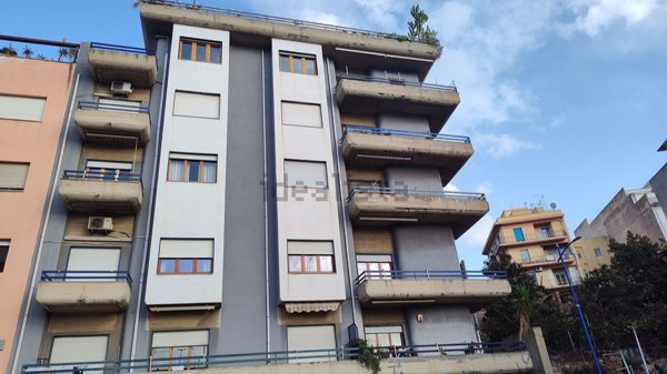 appartamento in vendita a Reggio di Calabria in zona Centro Storico