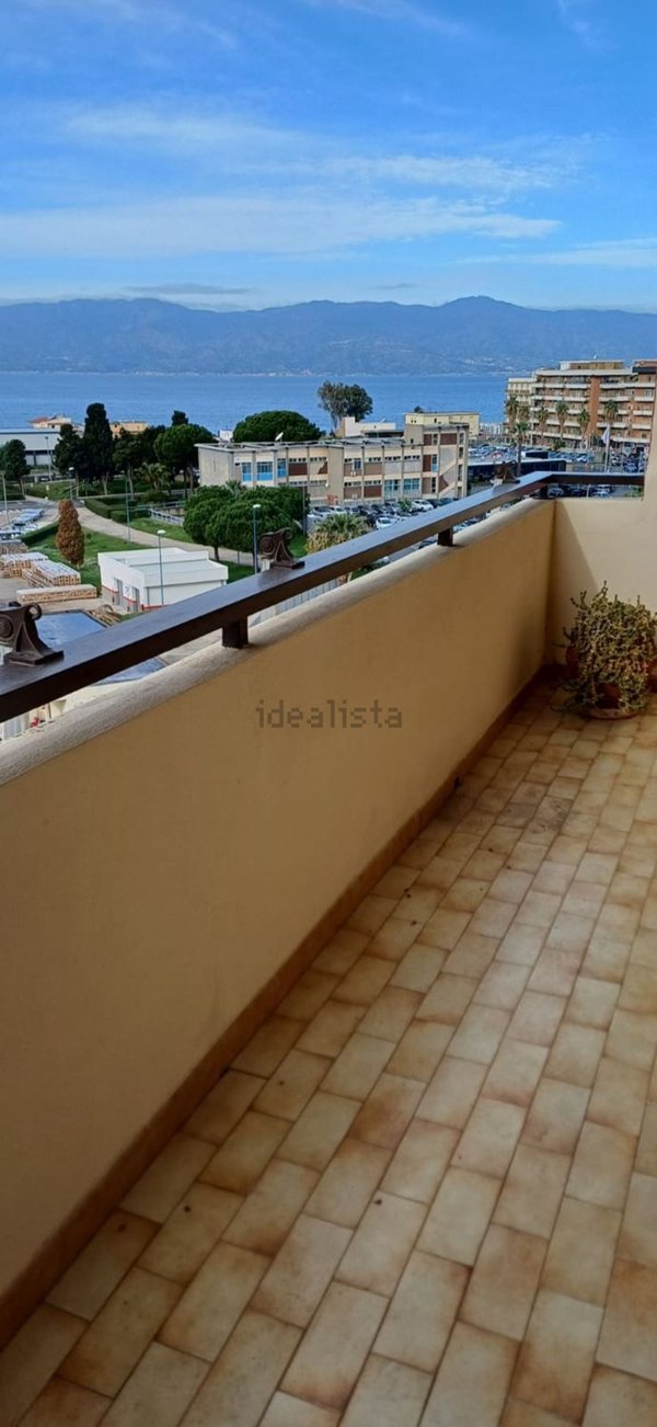 appartamento in vendita a Reggio di Calabria in zona Ravagnese