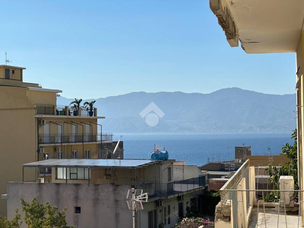 appartamento in vendita a Reggio di Calabria in zona Trabocchetto