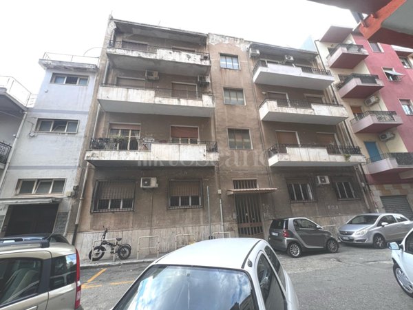 appartamento in vendita a Reggio di Calabria in zona Sbarre
